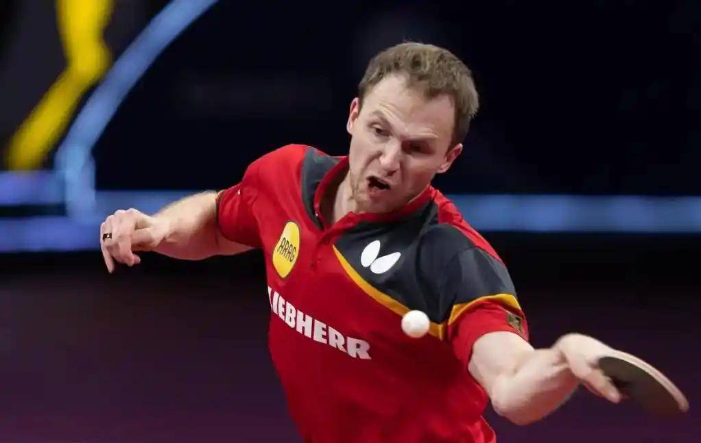 他的锋线冲 他的锋线冲